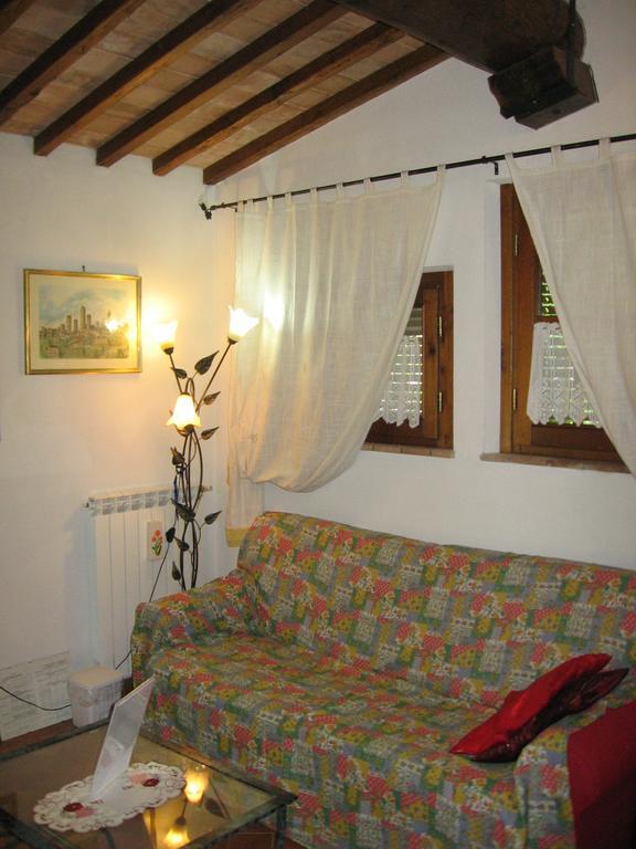 La Capanna Di Sovestro Hotel San Gimignano Room photo