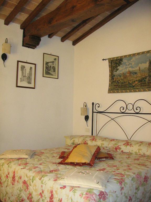 La Capanna Di Sovestro Hotel San Gimignano Room photo